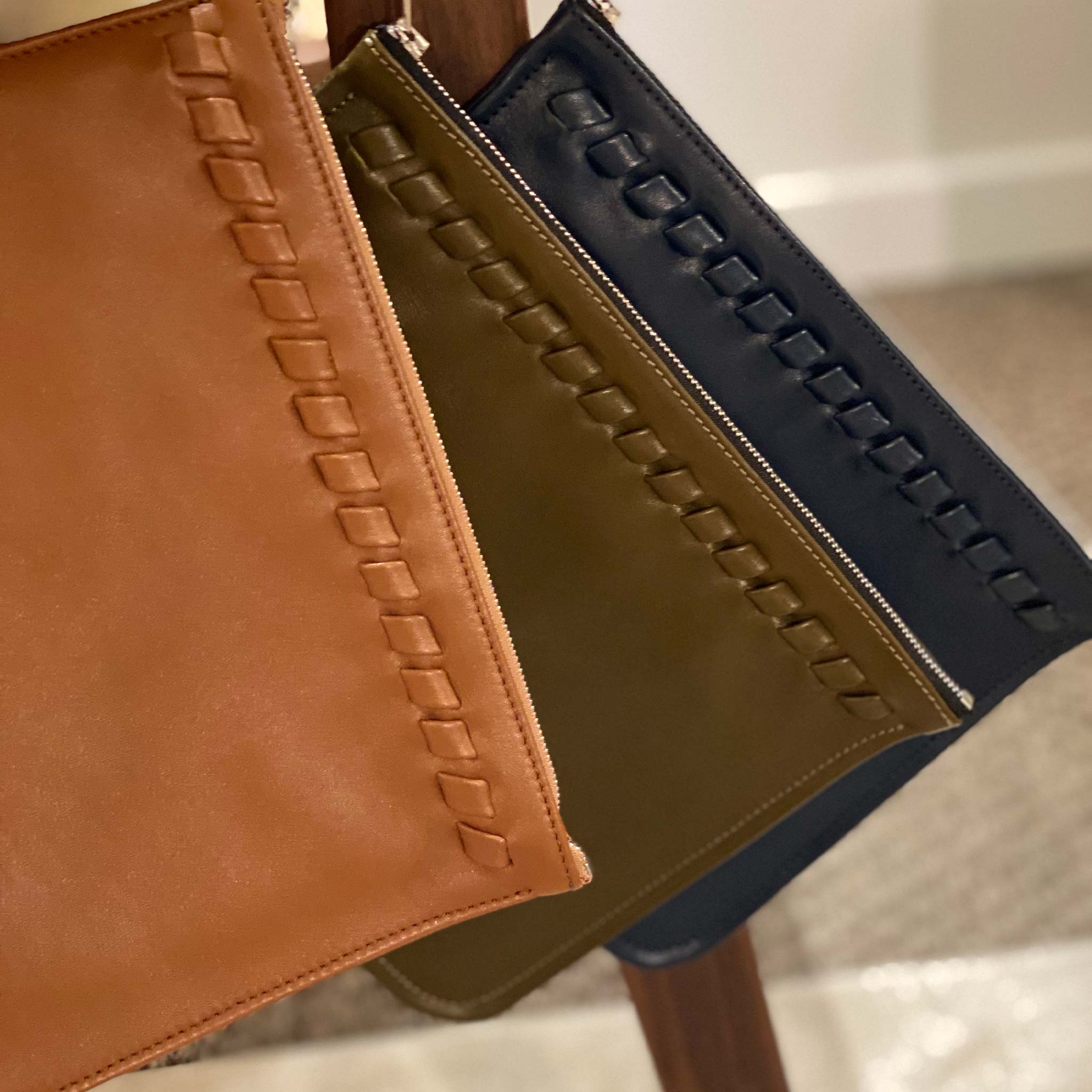 Les Pochettes by Sonja Maraite